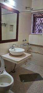 Bathroom Image of 1600 Sq.ft 3 BHK Duplex for sale in DDA Flats Sarita Vihar, Sarita Vihar New Delhi for Rs. 27700000