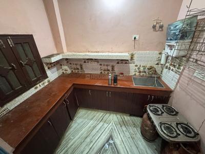 Kitchen Image of 1000 Sq.ft 2 BHK Builder Floor for rent in Sultanpur Road Lucknow for Rs. 15000