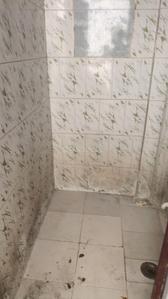 Bathroom Image of 345 Sq.ft 1 RK Builder Floor for rent in South City Lucknow for Rs. 4000