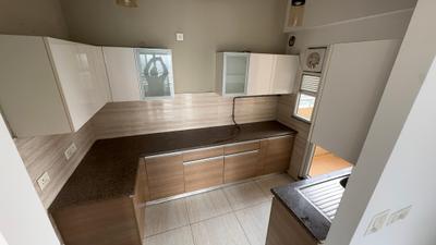 Kitchen Image of 1350 Sq.ft 3 BHK Apartment / Flat for rent in ABA Cleo County, Sector 121 Noida for Rs. 51000