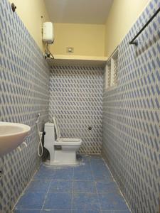 Common Bathroom Image of 700 Sq.ft 2 BHK Independent House for rent in Varthur Bengaluru for Rs. 15000