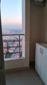 Balcony Image of 435 Sq.ft 1 RK Apartment / Flat for rent in Paramount Golfforeste Oak &amp; Pine, Surajpur Greater Noida for Rs. 15500