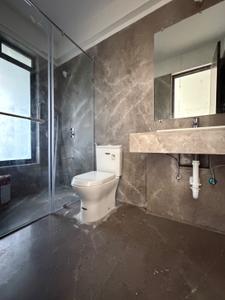 Image of 2000 Sq.ft 4 BHK Apartment / Flat for sale in Kalpataru Magnus, Bandra East, Mumbai for Rs. 105000000