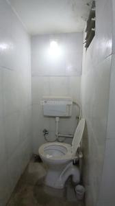 Bathroom Image of 975 Sq.ft 2 BHK Apartment / Flat for rent in Mandvi Vadodara for Rs. 12000