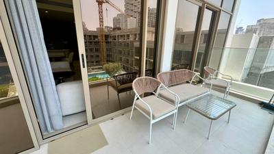Balcony Image of 732 Sq.ft 1 BHK Apartment / Flat for sale in Jumeirah Village Dubai for Rs. 31188042