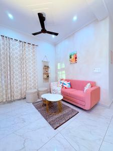 Bedroom Image of 1200 Sq.ft 2 BHK Builder Floor for rent in Sahastradhara Road Dehradun for Rs. 35000