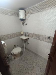 Bathroom Image of 750 Sq.ft 2 BHK Independent House for rent in Tagore Garden Extension New Delhi for Rs. 28000