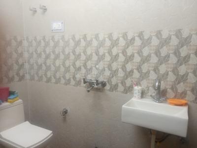 Bathroom Image of 1000 Sq.ft 2 BHK Apartment / Flat for sale in Kaushambi Ghaziabad for Rs. 6900000
