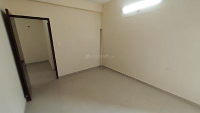 Bedroom Image of 673 Sq.ft 2 BHK Apartment / Flat for rent in Pyramid Elite, Sector 86 Gurgaon for Rs. 15000