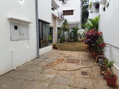 Balcony Image of 4000 Sq.ft 4 BHK Independent House for rent in Banjara Hills Hyderabad for Rs. 120000
