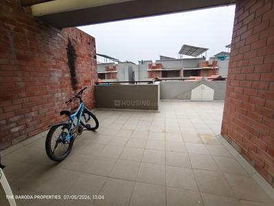 Balcony Image of 2500 Sq.ft 5 BHK Apartment / Flat for sale in Darshanam Club Life, Undera Vadodara for Rs. 25000000