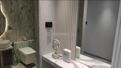 Bathroom Image of 1750 Sq.ft 3 BHK Apartment / Flat for sale in Gurukrupa Alaknanda, Juhu Mumbai for Rs. 87500000