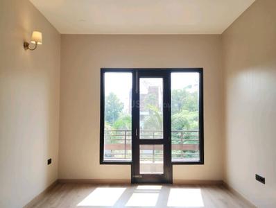 Bedroom Image of 1800 Sq.ft 3 BHK Builder Floor for rent in Sarvapriya Vihar New Delhi for Rs. 130000