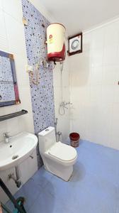 Bathroom Image of 850 Sq.ft 2 BHK Builder Floor for sale in Vaishali Ghaziabad for Rs. 7850000