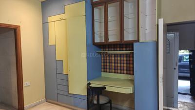 Bedroom Image of PG in Sion, Mumbai