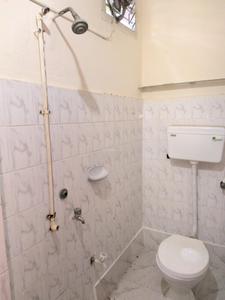 Common Bathroom Image of 975 Sq.ft 2 BHK Apartment / Flat for sale in Alwal Secunderabad for Rs. 4200000