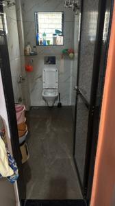 Bathroom Image of 980 Sq.ft 2 BHK Apartment / Flat for sale in Mulund East Mumbai for Rs. 14500000