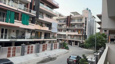 Image of 2450 Sq.ft 4 BHK Builder Floor for rent in 4S Aradhya Homes, Sector 67, Gurgaon for Rs. 56000