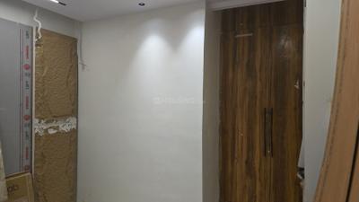 Bedroom Image of 1300 Sq.ft 3 BHK Apartment / Flat for sale in Paschim Vihar New Delhi for Rs. 21000000