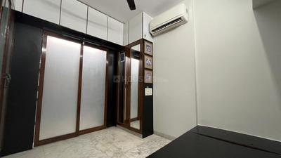 Bedroom Image of 700 Sq.ft 1 BHK Apartment / Flat for rent in God Gifts Building, Lower Parel Mumbai for Rs. 65000