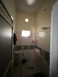 Bathroom Image of 900 Sq.ft 3 BHK Independent House for rent in RRB Swaraj Enclave, Railway Station Area Kota for Rs. 25000