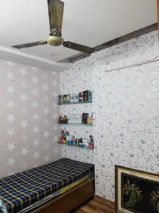 Bedroom Image of 1114 Sq.ft 3 BHK Builder Floor for sale in Subzi Mandi New Delhi for Rs. 8200000