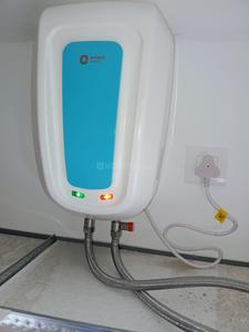 Bathroom Image of 915 Sq.ft 3 BHK Apartment / Flat for rent in Urbanrise Revolution One, Padur Chennai for Rs. 27000