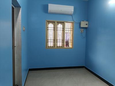 Bedroom Image of 1200 Sq.ft 3 BHK Independent House for rent in Ramapuram Chennai for Rs. 30000