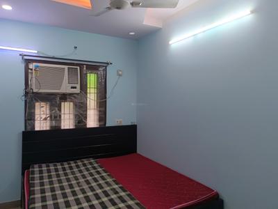 Bedroom Image of 380 Sq.ft 1 BHK Builder Floor for rent in Pitampura New Delhi for Rs. 19000
