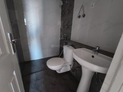 Bathroom Image of 1476 Sq.ft 3 BHK Apartment / Flat for rent in TDI Lake Grove City, Kundli Sonipat for Rs. 17999
