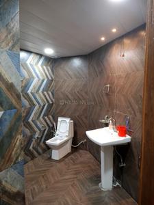 Bathroom Image of 4500 Sq.ft 5 BHK Independent House for rent in Rajpura Patiala for Rs. 43000