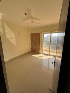 Bedroom Image of 2140 Sq.ft 4 BHK Apartment / Flat for sale in Amrapali Crystal Homes Phase 1, Sector 76 Noida for Rs. 28569000
