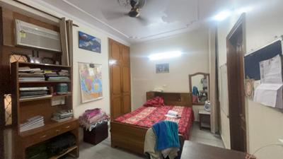 Bedroom Image of 1800 Sq.ft 3 BHK Builder Floor for sale in Paschim Vihar New Delhi for Rs. 21500000