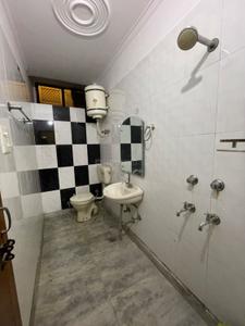 Bathroom Image of 450 Sq.ft 1 BHK Builder Floor for rent in Pitampura New Delhi for Rs. 17000