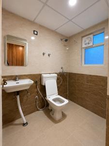 Bathroom Image of 920 Sq.ft 3 BHK Apartment / Flat for rent in Sector 108 Gurgaon for Rs. 35000