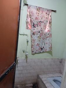 Bathroom Image of 500 Sq.ft 1 BHK Apartment / Flat for rent in Greenland Apartment, Tilak Nagar Indore for Rs. 15000