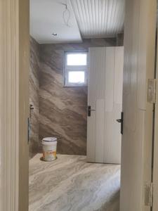 Common Bathroom Image of 2700 Sq.ft 4 BHK Builder Floor for sale in BPTP Parklands Pride , Green Field Colony Faridabad for Rs. 28000000