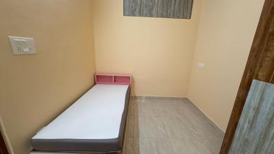 Bedroom Image of 1000 Sq.ft 2 BHK Apartment / Flat for rent in Serilingampally Hyderabad for Rs. 22000