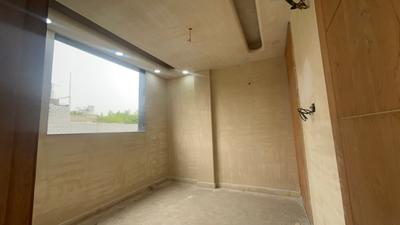 Bedroom Image of 1150 Sq.ft 3 BHK Builder Floor for sale in Chittaranjan Park New Delhi for Rs. 30000000