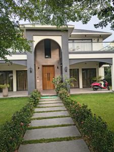 Image of 8694 Sq.ft 4 BHK Villa for sale in Vrundavan Bunglows 9, Thaltej, Ahmedabad for Rs. 217100000