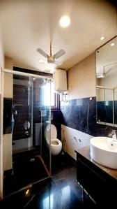 Bathroom Image of 3600 Sq.ft 4 BHK Independent House for rent in Vasant Vihar New Delhi for Rs. 300000