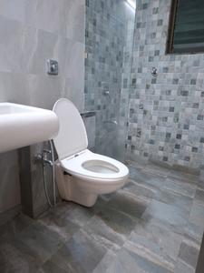 Common Bathroom Image of 1225 Sq.ft 2 BHK Apartment / Flat for rent in Paradise Sai Crystals, Kharghar Navi Mumbai for Rs. 39750