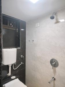 Common Bathroom Image of 800 Sq.ft 2 BHK Apartment / Flat for rent in Squarefeet Grand Square, Kasarvadavali Thane for Rs. 20000