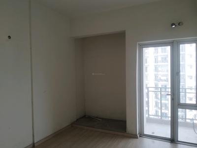 Bedroom Image of 1600 Sq.ft 3 BHK Apartment / Flat for rent in DLF Capital Greens, Karampura New Delhi for Rs. 55000