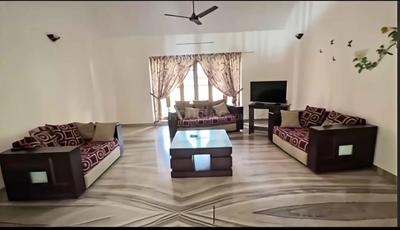 Hall Image of 4730 Sq.ft 4 BHK Independent House for sale in Vyttila Kochi for Rs. 75000000