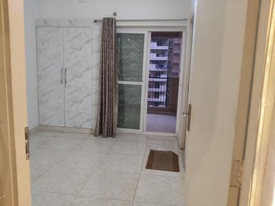 Image of 1000 Sq.ft 3 BHK Apartment / Flat for rent in Gaurs Siddhartham, Siddharth Vihar, Ghaziabad for Rs. 25000