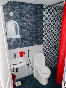 Bathroom Image of 1181 Sq.ft 2 BHK Apartment / Flat for rent in Casagrand Ferns, Tambaram Chennai for Rs. 30000