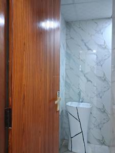 Common Bathroom Image of 1600 Sq.ft 3 BHK Apartment / Flat for sale in Sector 104 Noida for Rs. 7500000