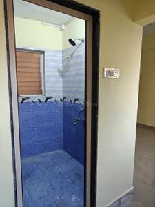Bathroom Image of 1000 Sq.ft 1 BHK Independent House for rent in Maharshi Nagar Pune for Rs. 17000