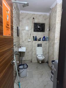 Bathroom Image of 660 Sq.ft 1 BHK Builder Floor for rent in Janakpuri New Delhi for Rs. 14000